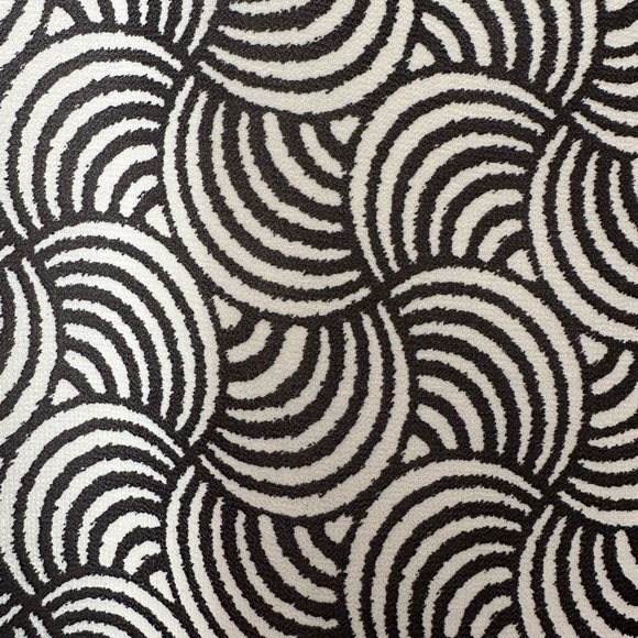 Pleione Tank- Black and White - Picture 2 of 3